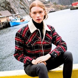 Levi’s CROPPED CORDUROY TRUCKER JACKET